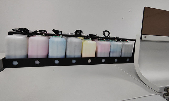 8 Impresora de disolventes ecológicos a color con sistema automático de alimentación de medios