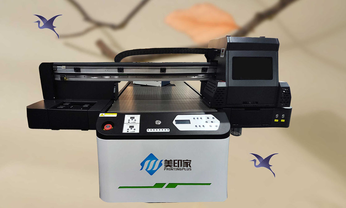 L1600 X W1690 X H802Mm Impresora UV de cama plana para impresión en plástico imprimible 1440Dpi