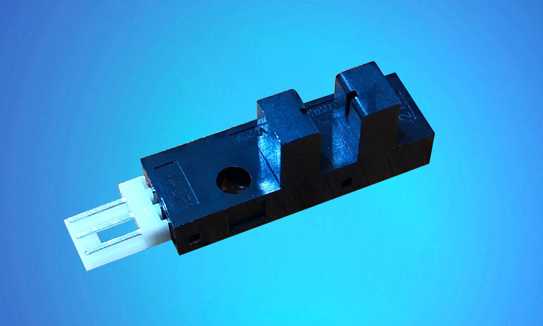 Sensor fotoeléctrico tipo ranura negra con un volumen pequeño de 5 V