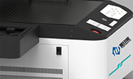 6 Velocidad de paso Impresora CMYK UV de tela plana con alta capacidad para múltiples materiales